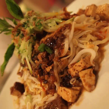 Jar Jiang Mein .炸酱面