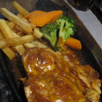 Sizzling Chicken Chop in Brown Sauce
