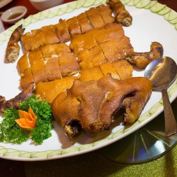 Suckling Pig With Shrimp Paste