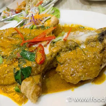Choo Chee Deep Fried Fish