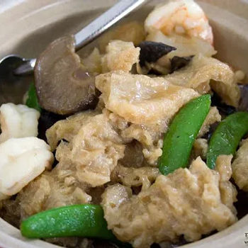 Claypot seafood with veg