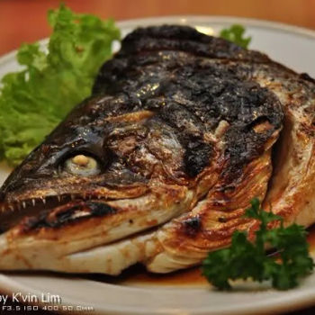 Grilled Salmon Fish Head