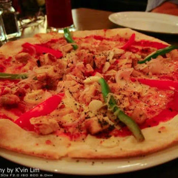 Garlic Chicken Pizza