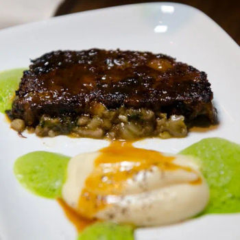 Fondant De Pied De Porc Aux Escargots, Jus D’Herbes