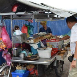 Chiam Chiam Rojak (Lok Lok in Rojak Style)