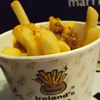 Ireland Chicken Meat SaucePotato Chips