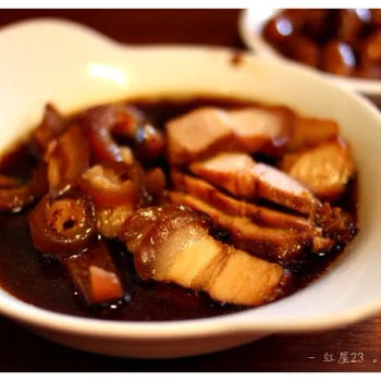 酱油肉 + 焖猪皮