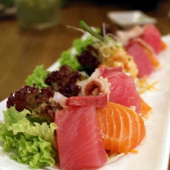 Sashimi Salad (刺身沙拉)