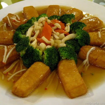 Fried Beancurd with Fresh Mushroom