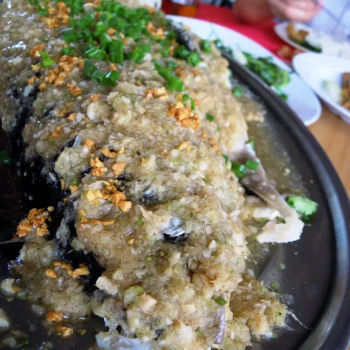 Steamed Fish Head With Minced Garlic