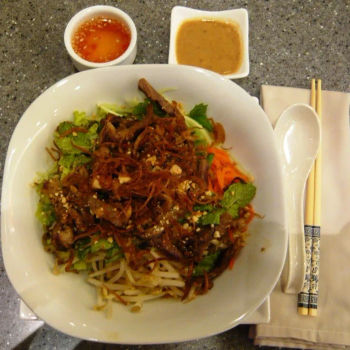Rice Noodles with Grilled Lamb