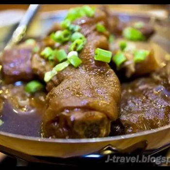Braised Pork Knuckle with Slice Bamboo Shoot (竹笋猪脚)