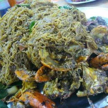 Fried Bee Hoon with Crabs