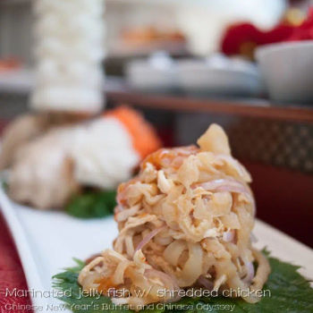 Marinated jellyfish with shredded chicken 海蜇凉拌鸡丝