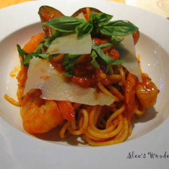 Spaghetti Seafood Arabiata