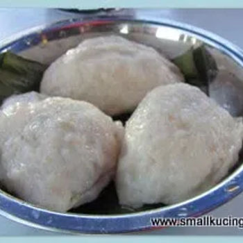 "yui pei gao" (Fish Paste Dumpling)
