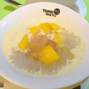 Chilled Mango Sago Creme with Pomelo
