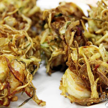 Signature Rambutan Prawn (黄金毛丹蝦)