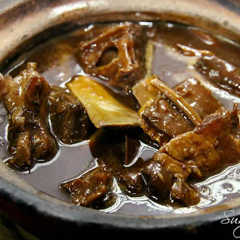 Claypot Stew Lamb Brisket (羊腩煲)