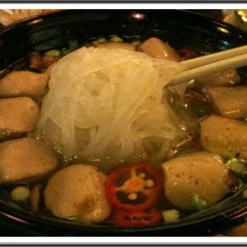 Vietnamese noodles with meatballs