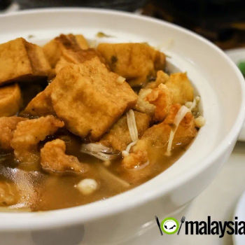 Claypot Beancurd with Sliced Dory Fish and Pickled Olive