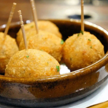 Potato coated cheese balls