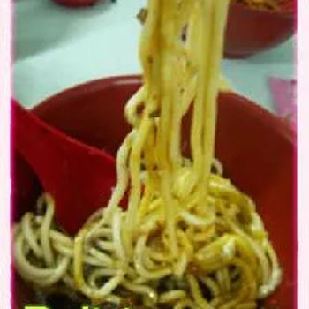 Dried Pan Mee Mixed with Chilli