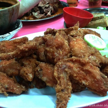 南乳炸鸡 (雞中翼連 x 10 + 小鸡腿 x 10)