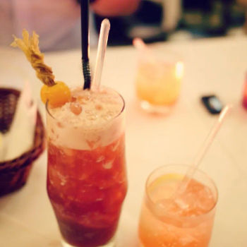 鸡尾酒和醒胃的Pink Lemonade