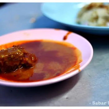 Roti Canai和咖喱羊肉