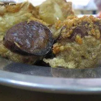 BRINJAL with garlic bits