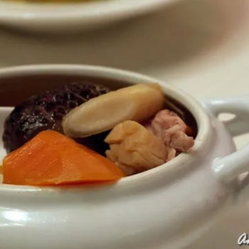 Double-Boiled Fresh Ginseng Chicken Soup with Dried Scallops & Golden Corn