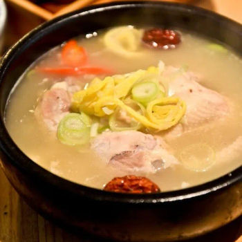 Samgyetang 삼계탕 (Korean Ginseng chicken soup) 