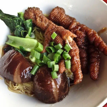 冬菇鸡脚面 Braised Mushroom & Chicken Feet Noodle