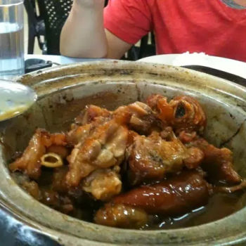 
Claypot Stewed Pork Knuckles