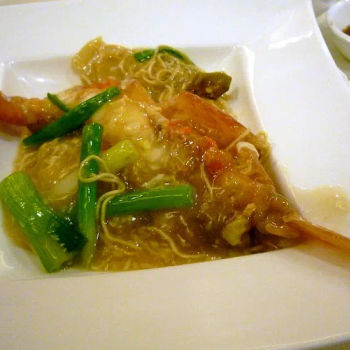 Fresh water prawn with sang mee