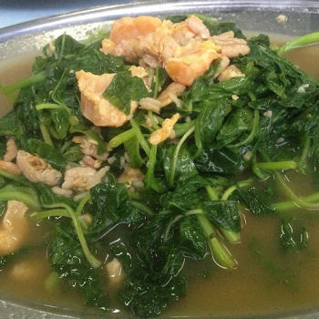 Seong Tong Yin Choy-Banyam (Spinach) In Superior Soup With Duck Egg Yolk And Dried Shrimp