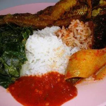 Ikan keli and assam curry pari with vege