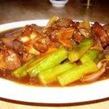 Braised pork ribs