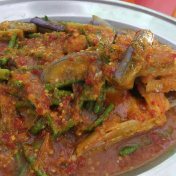 Steamed Tilapia with heavy pour of spicy Nyonya gravy with lot of long beans and brinjal.