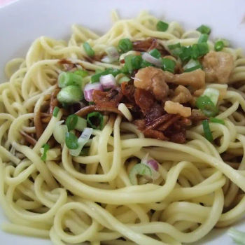 Dry Version Of Yellow Noodle With Dark Soy Sauce