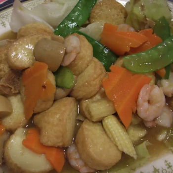 Japanese Tofu fried with an assortment of vegetables and tasty prawns