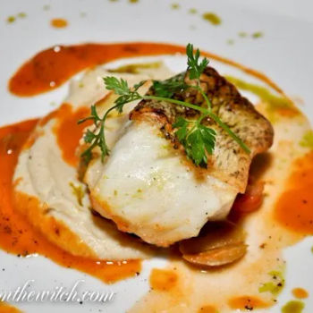 Medaglione di merluzza alla mediterranea con purea di ceci all’ olio / Mediterranean’s way Cod fish with olive oil and thyme chick pea mashed