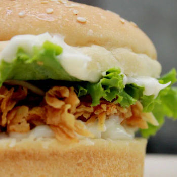 Chicken Fillet Burger from Pizza Cottage