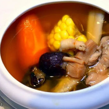 Double-boiled Fresh Ginseng Chicken Soup with Dried Scallops & Golden Corn