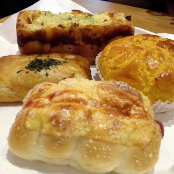 onion & ham toast, Polo Bun, Sausage bun, Tuna Puff