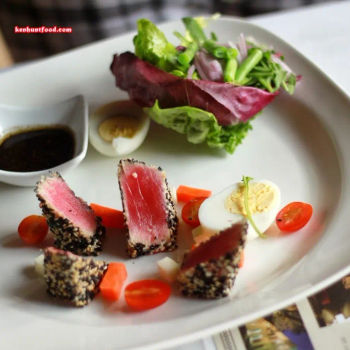 Japanese Tataki Tuna Salad