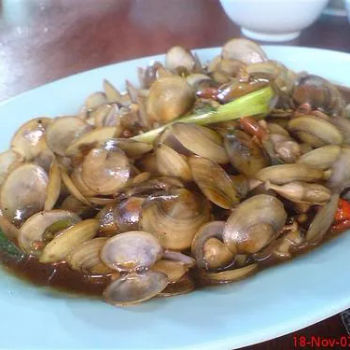 Clams stir fried with preserved bean paste