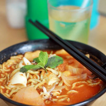 Tom Yum with Peppermint Flavored Noodles