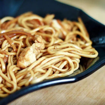 Sesame Chicken with Original Noodles